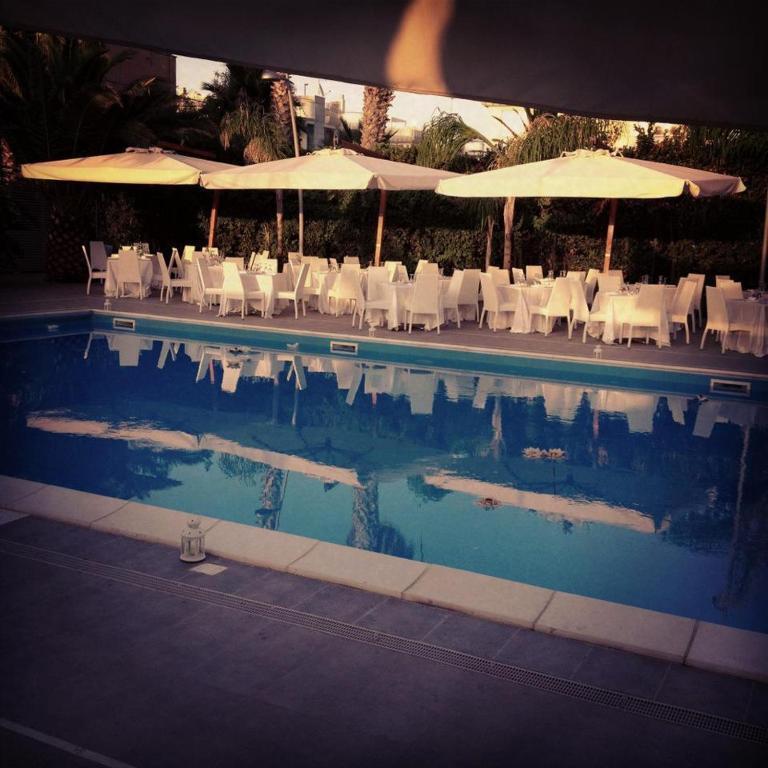 Hotel La Terrazza Барлетта Екстер'єр фото
