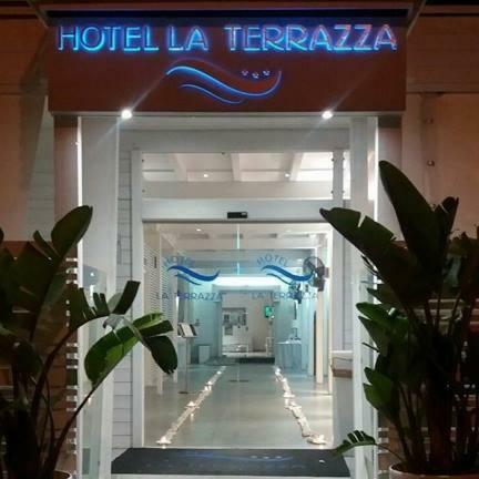 Hotel La Terrazza Барлетта Екстер'єр фото